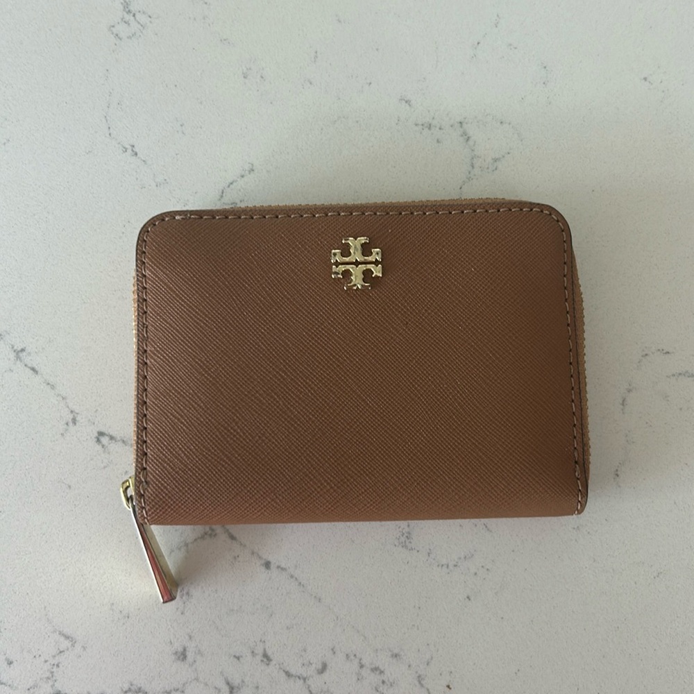 Tory Burch wallet in camel brown color